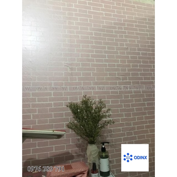 Giấy Dán Tường Giả Gạch 3D Màu Hồng Cuộn 10m Có Keo Sẵn ODINX