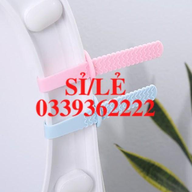 [ HAIANHSHOP ] Miếng Nhựa Lật Nắp Bồn Cầu  Tiện Dụng -Dụng Cụ Silicon Lật Nắp Toilet Sạch Sẽ Duashop &gt;