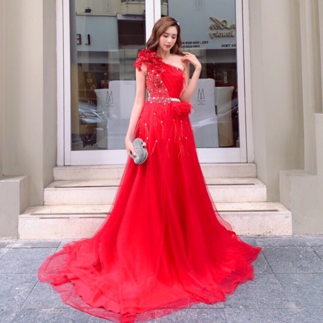 Đầm maxi dạ hội lệch vai đuối tôm dài mặc cưới kết hoa nổi và cườm TRIPBLE T DRESS-size M/L - MS199V