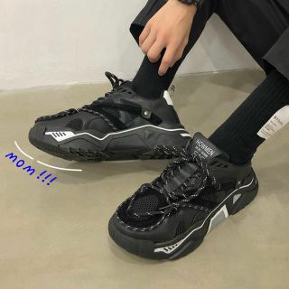Giày thể thao đế khủng EAF cực ngầu