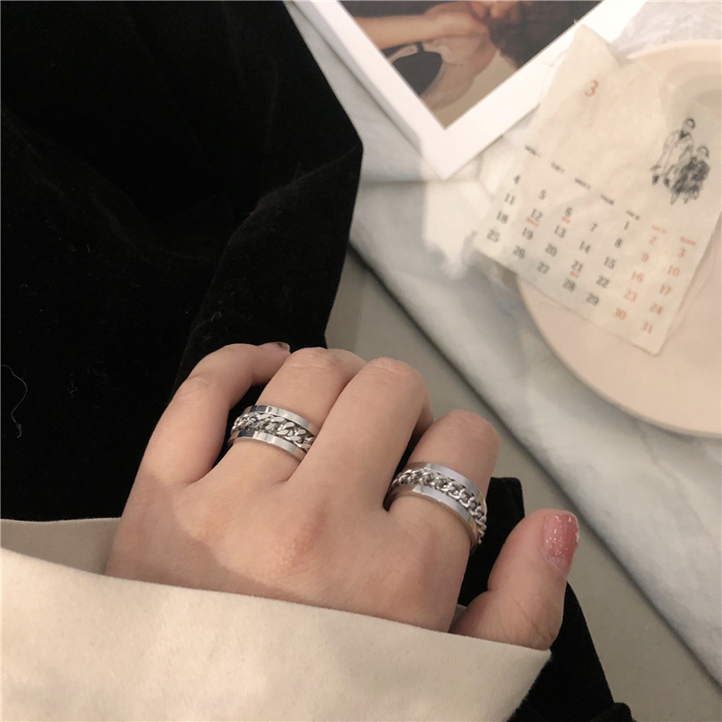 Nhẫn 23777 phối dây xích có thể xoay được thời trang Hàn Quốc cá tính dễ phối đồ cho nam và nữ