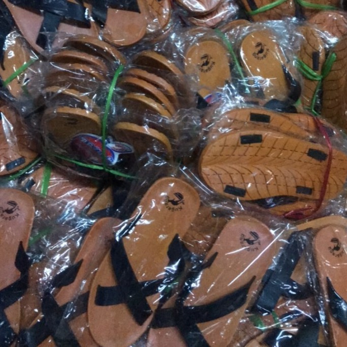 Dép nam quai chéo Thái màu đen hàng chuẩn xịn