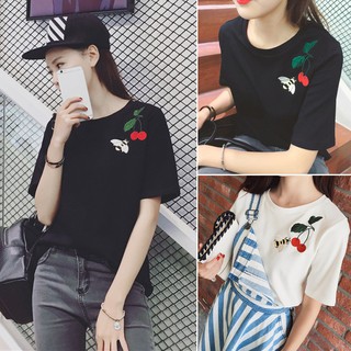 Áo thun nữ ngắn tay thêu họa tiết con ong trái cherry