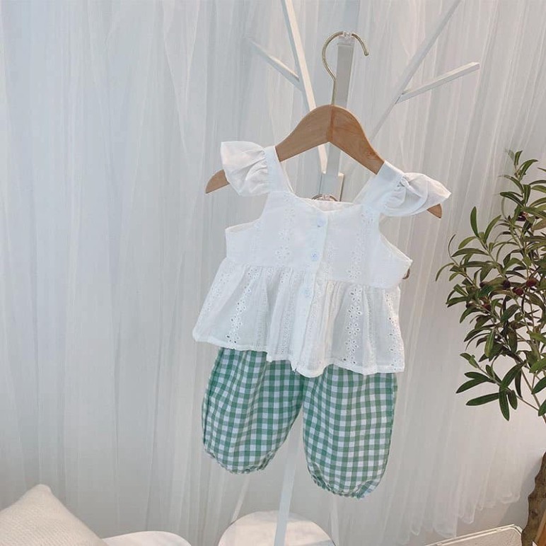 Bộ bé gái mùa hè áo sơ mi đũi trắng mix quần kẻ xanh cho bé