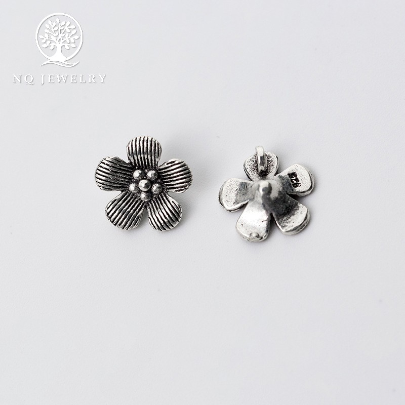 Charm bạc hình hoa năm cánh treo - NQ Jewelry