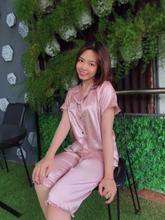 ( Freesize Lụa ) Đồ Bộ Pijama Lụa viền bèo - Tay Ngắn Quần Lửng