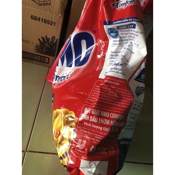 Bột giặt Omo  hương comfort 5,3kg - 2.6kg
