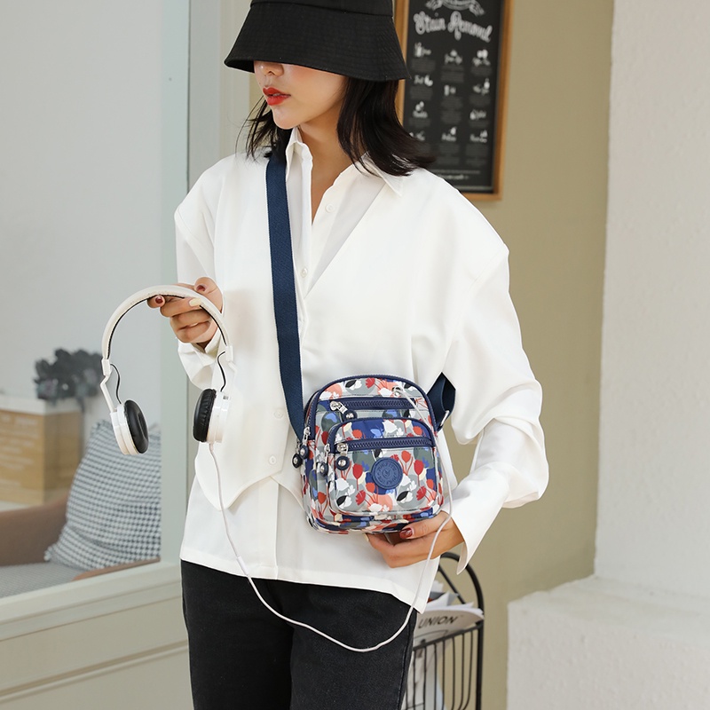 Túi Đeo Chéo Vai Bằng Nylon In Họa Tiết Thời Trang Phong Cách Mới Cho Nữ