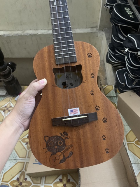 ĐÀN UKULELE CONCERT GỖ UKU MOEW ADDARIO