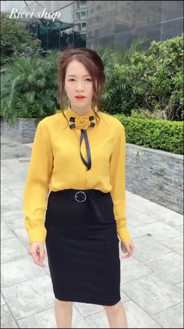Cài áo nơ hoa