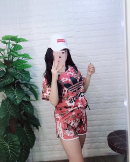 Bộ đồ Adidas