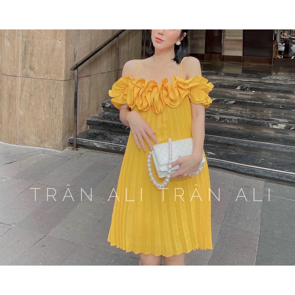 Đầm dập ly hai dây bẹt vai viền bèo chất lụa bầu bí bon chen cực xinh + Ảnh thật