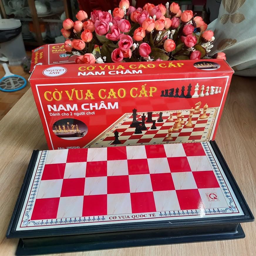 Bộ cờ vua nam 28cm có châm hút bàn cờ có thể gấp gọn
