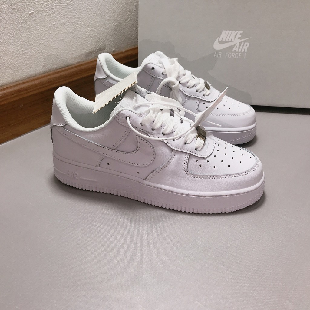 Giày AF1 chất liệu da miếng kiểu dáng Sneaker phối đồ trẻ trung năng động | BigBuy360 - bigbuy360.vn