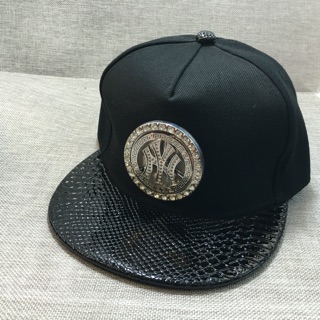 MŨ SNAPBACK PHÁT SÁNG ĐỘC ĐÁO