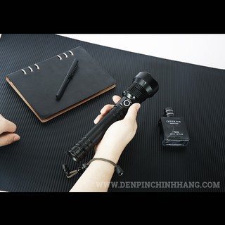 Đèn pin siêu sáng P70 cao cấp có zoom