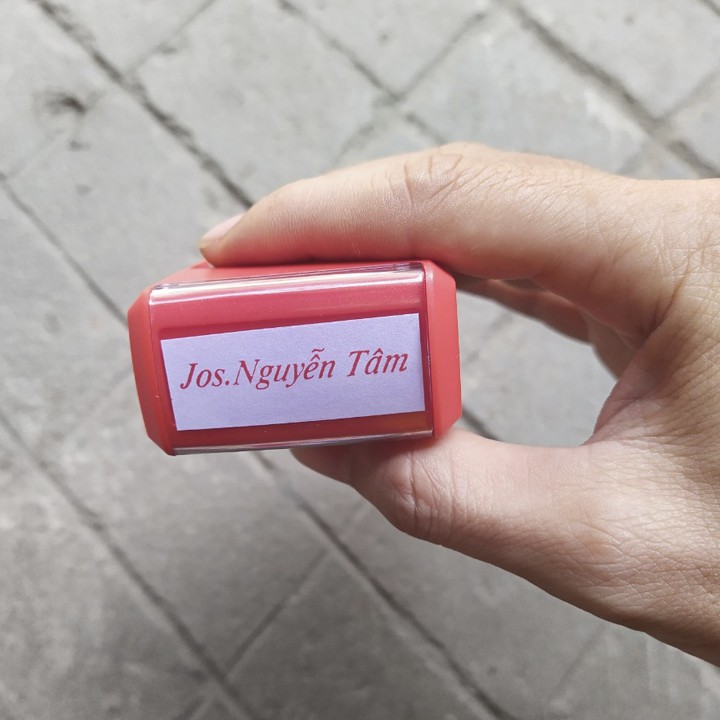 Khắc dấu tên ngắn theo yêu cầu giá sỉ