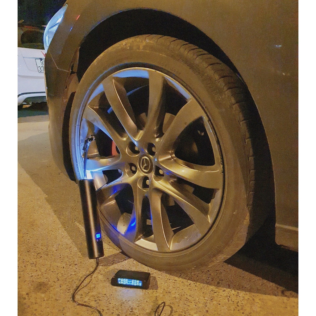 Máy Bơm Điện Tử Cầm Tay Thông Minh Đa Năng | Bơm Lốp Ô Tô , Xe Máy,Bóng...Tích Hợp Đèn Flash, Pin Lithium Có Thể Sạc Lại