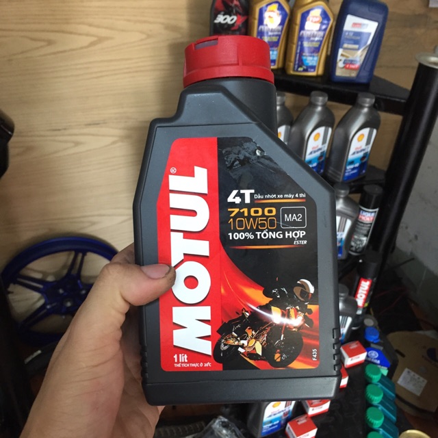 Dầu Motul 7100 4T 10W-50