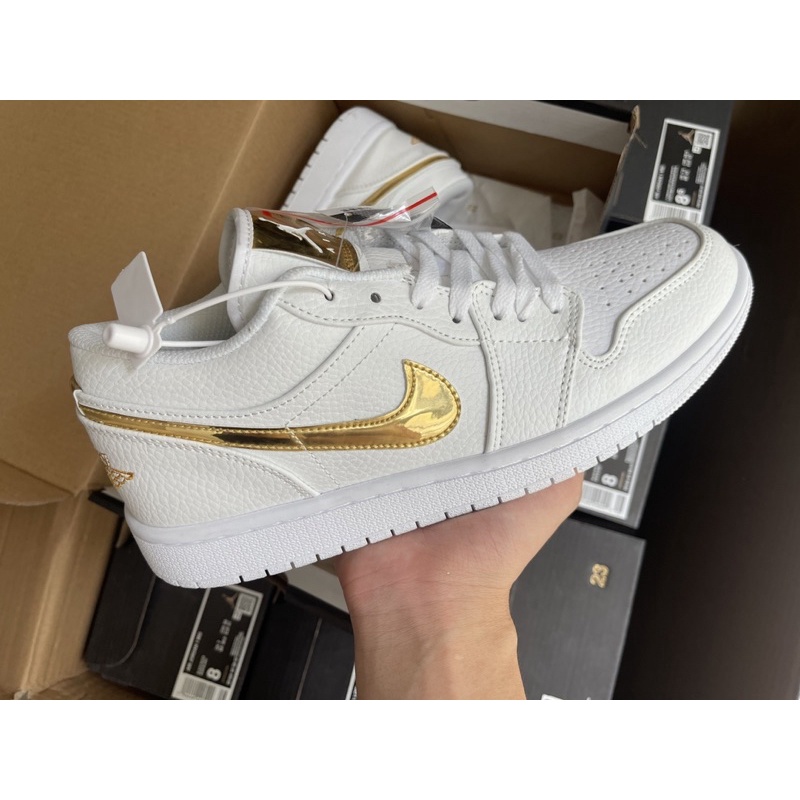 giày Air Jordan 1 low metallic Gold | phối màu đặc biệt