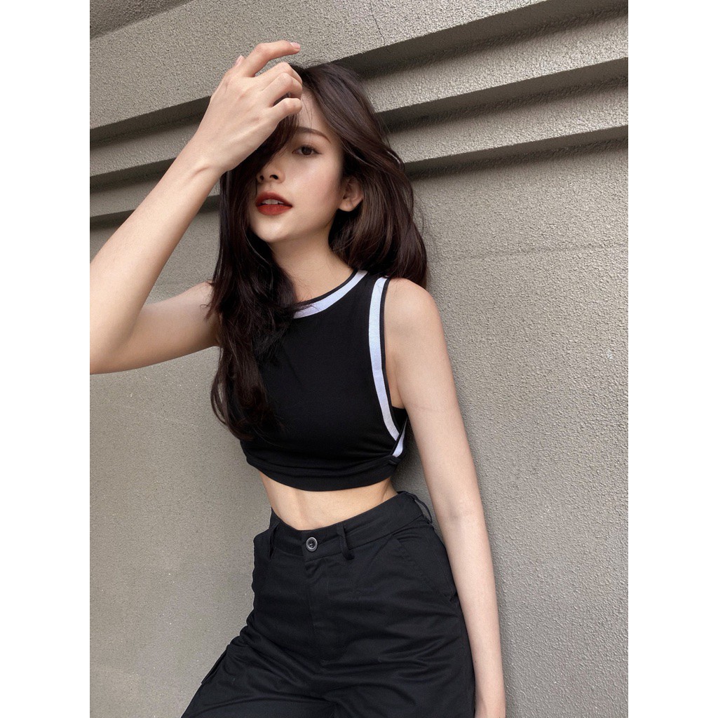 Áo croptop ba lỗ Nora đen thể thao năng động BLMDE