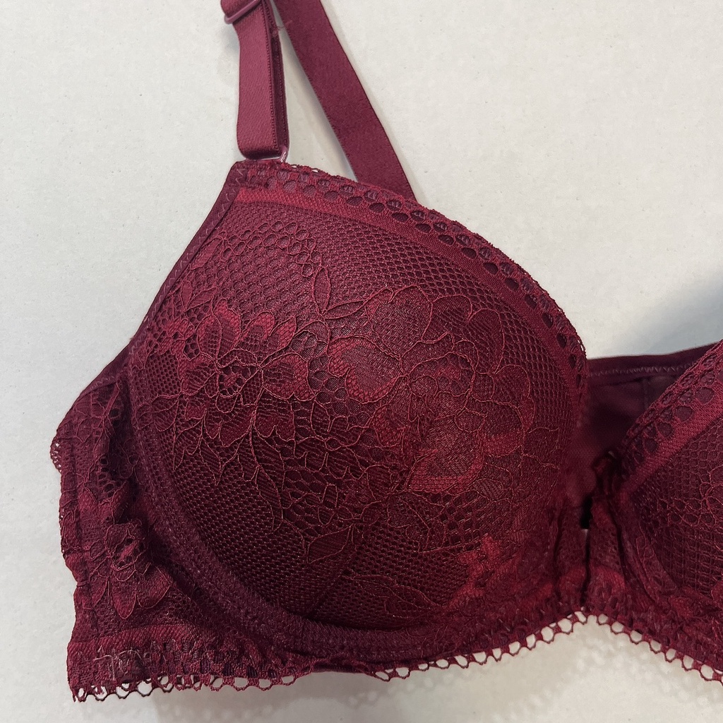 Áo ngực nữ ren cài trước nâng ngực Lovely 1228 có gọng mút dày cúp xéo size 34-36