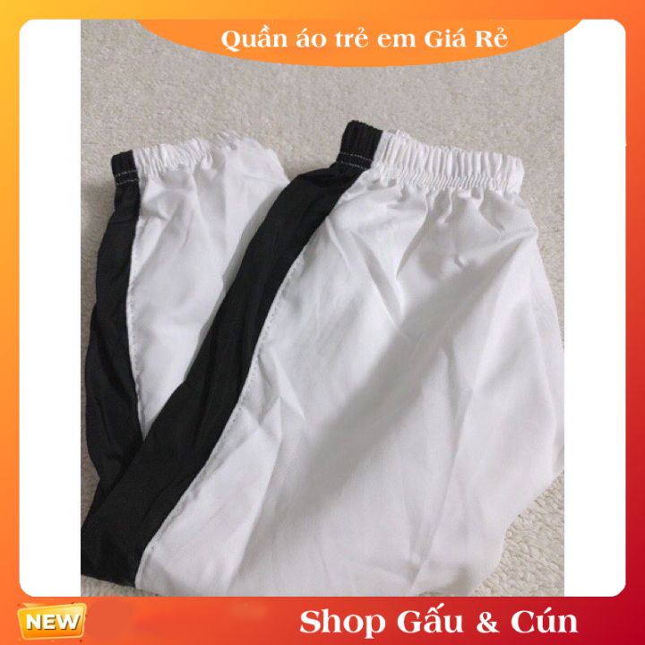Bộ quần áo cho bé trai bé gái chất gió mềm dày dặn, trắng phối viền đen có mũ từ 10-22kg