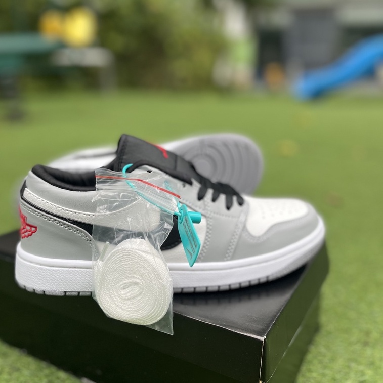 Giày 𝗝𝗼𝗿𝗱𝗮𝗻 Cổ Thấp Màu Ghi Xám Nam Nữ 🌸 Giày Thể Thao Sneaker Nam Nữ 𝗝𝗼𝗿𝗱𝗮𝗻 Thấp Cổ Ghi Xám Full Box