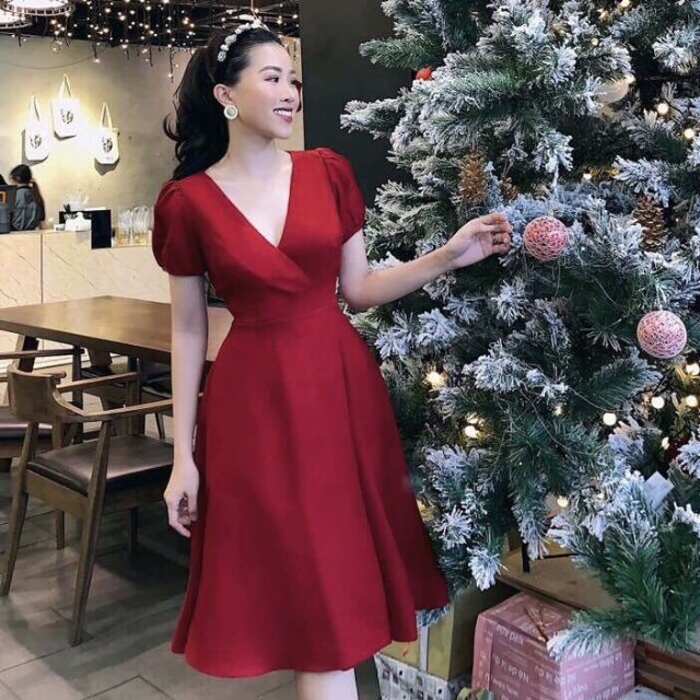 Đầm xoè tiểu thư đỏ xinh xắn