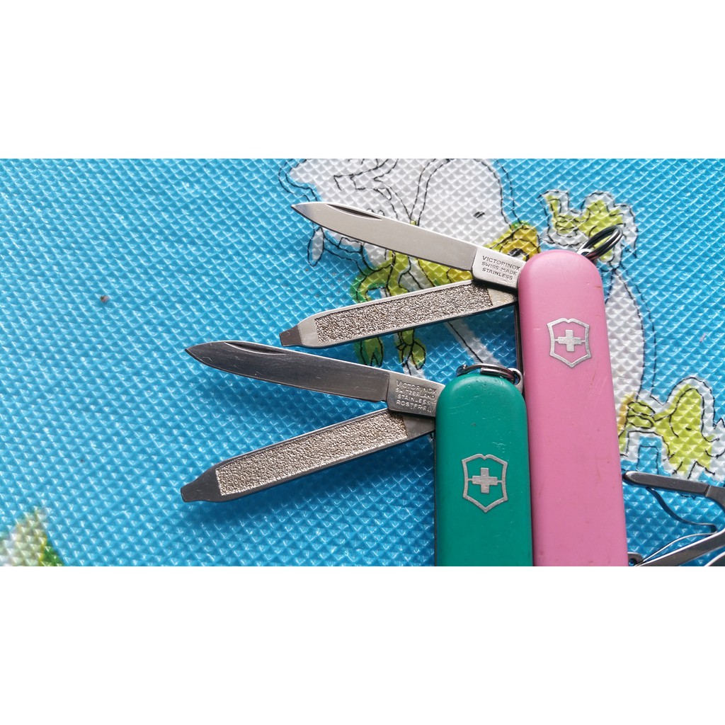 Dao đa năng Victorinox Classic cũ