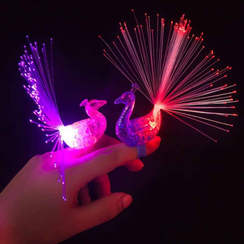 Nhẫn Đèn Led Nhiều Màu Hình Con Công
