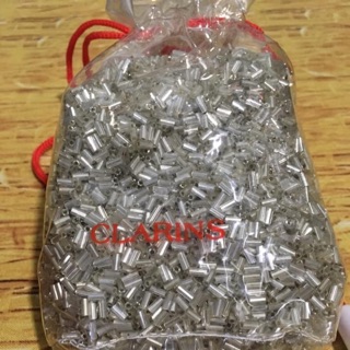 Hạt cườm kết áo
