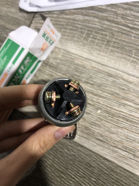 Sản phẩm gia đình làm: Combo 4 Khoá điện gát 3 chân JK423