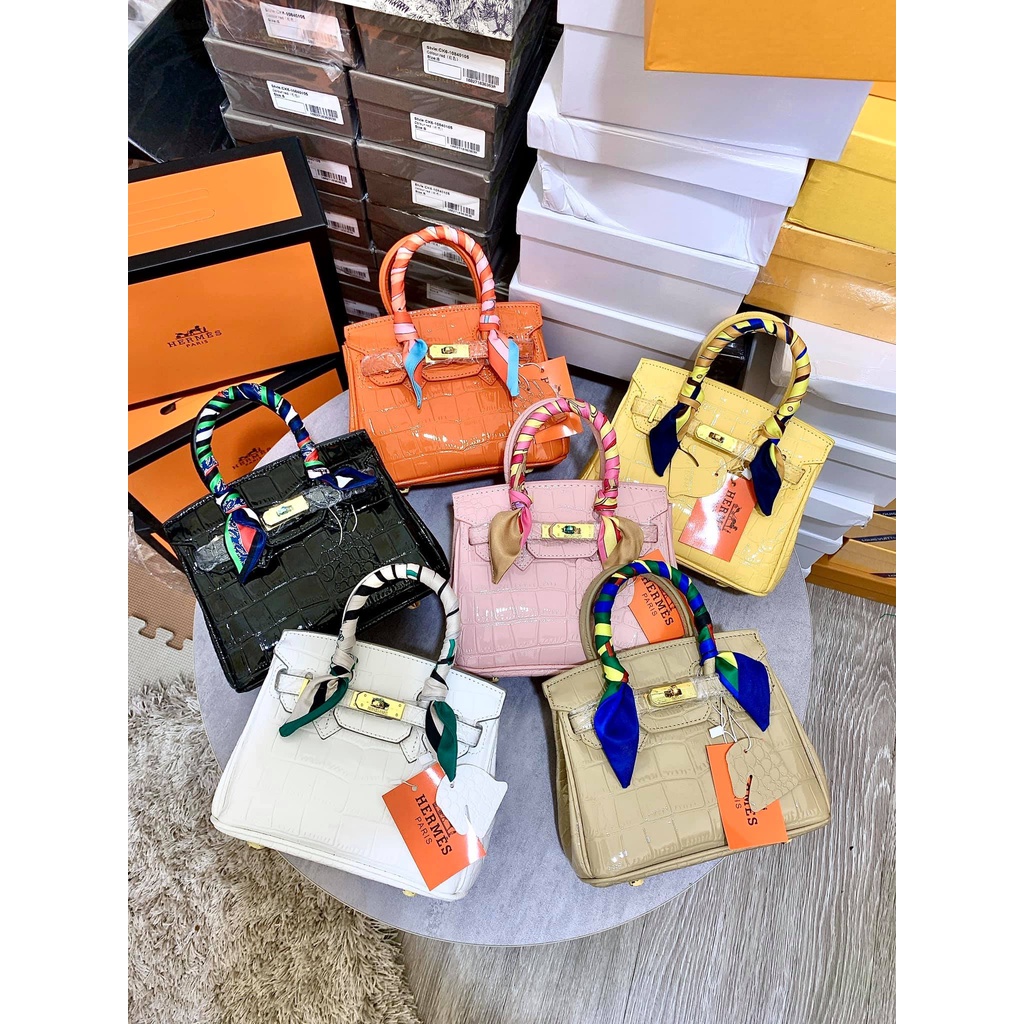 Túi Đeo Chéo Chư H Size 20cm Kèm Khăn Cao Cấp Fullbox