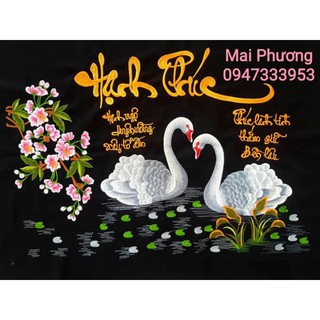 . tranh thêu hạnh phúc là tranh "đã thêu sẵn" về chỉ việc đóng khung.