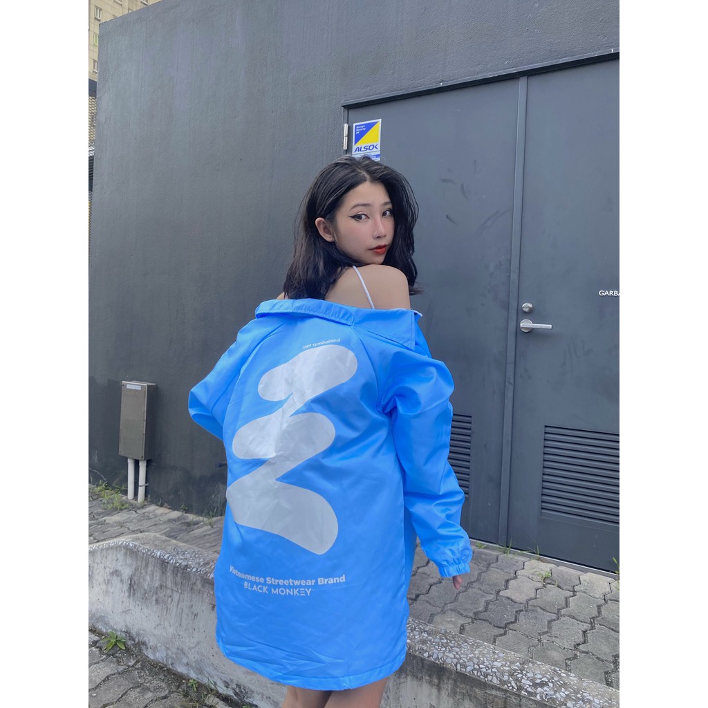 ÁO KHOÁC BIỂU TƯỢNG XANH TRẮNG - BLACK MONKEY LOGO SYMBOLIZED COACH JACKET