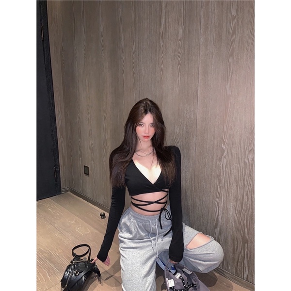 ÁO CROPTOP SEXY TAY DÀI CỔ TIM KÈM DÂY THẮT EO