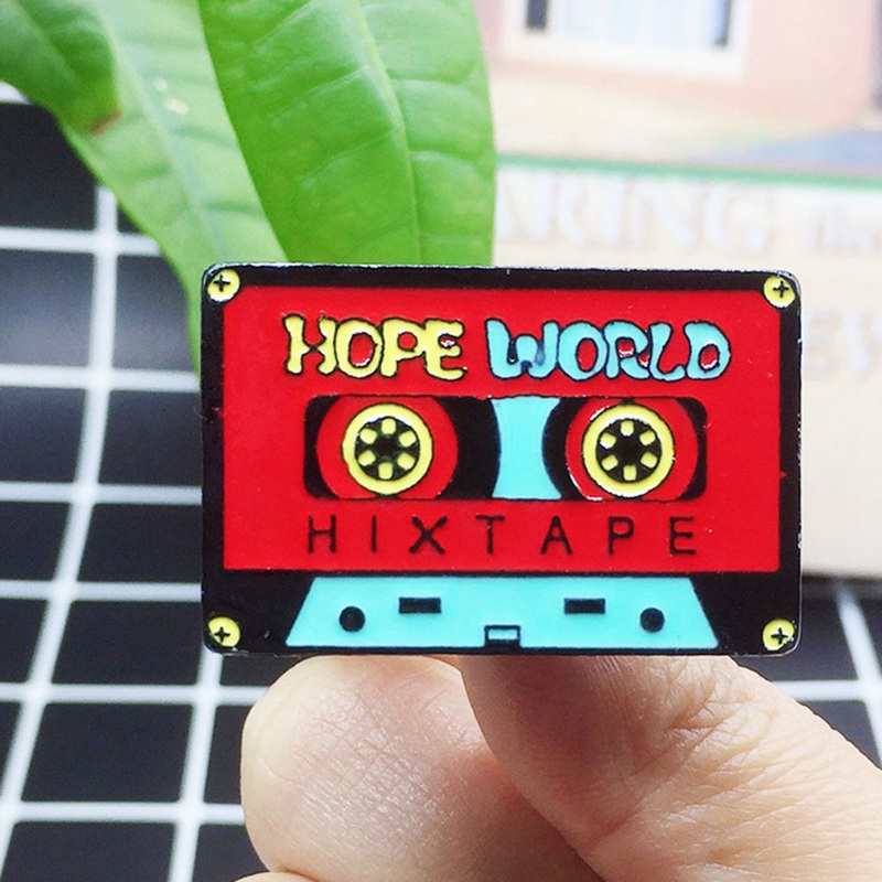 Ghim Cài Áo Hình Cuộn Băng Có Chữ Thời Trang Cho Nữ