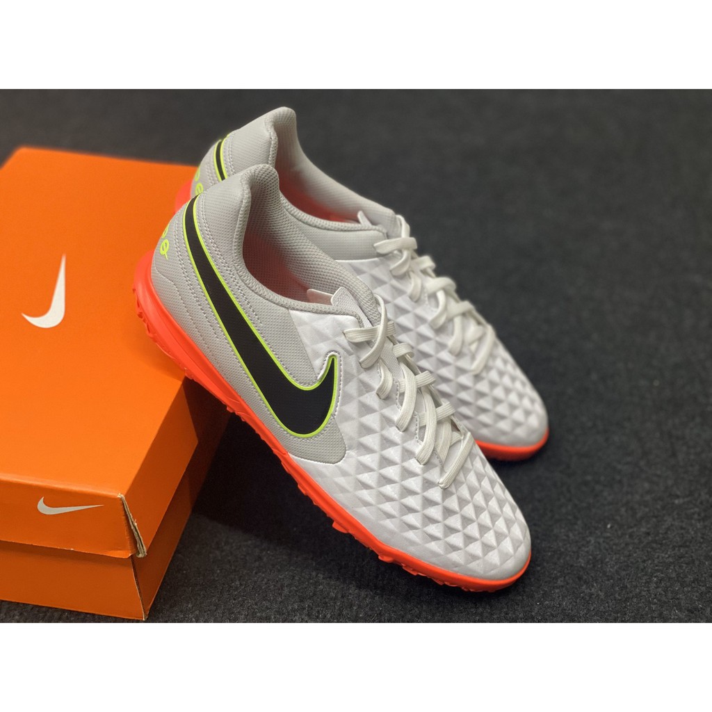 Giày bóng đá Nike Tiempo Legend 8 Club TF mã AT6109-106