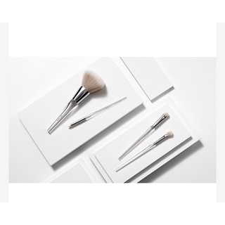 cọ phấn phủ ELF beautifully Precise Powder Brush