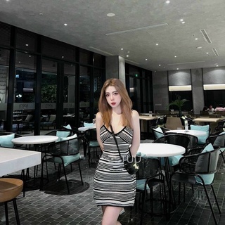 Đầm body len sọc hai dây