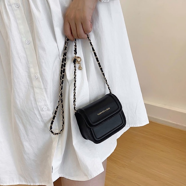 Túi đeo chéo nhỏ hàn quốc túi mini dây xích đẹp cá tính nắp gập túi hộp vuông đựng son