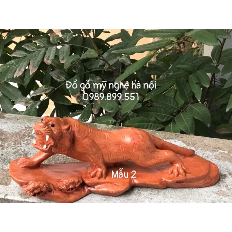 Tượng hổ bằng gỗ hương dài 30cm