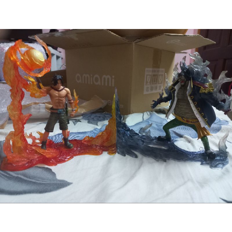 Mô hình One Piece Ace vs Blackbeard