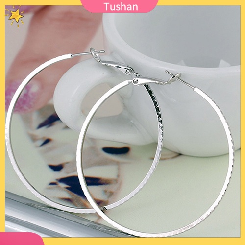 Khuyên tai dạng vòng to thời trang dành cho bạn nữ