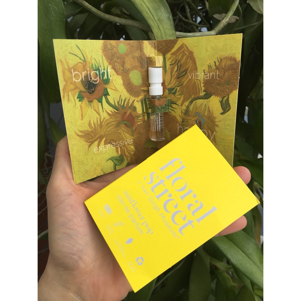 Mẫu dùng thử nước hoa  Floral street