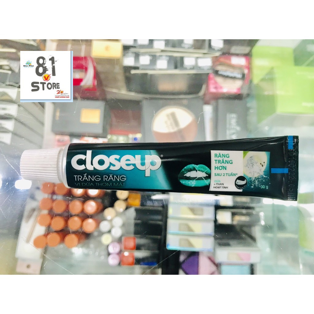 Kem đánh răng Close up vị dừa the mát 30gr