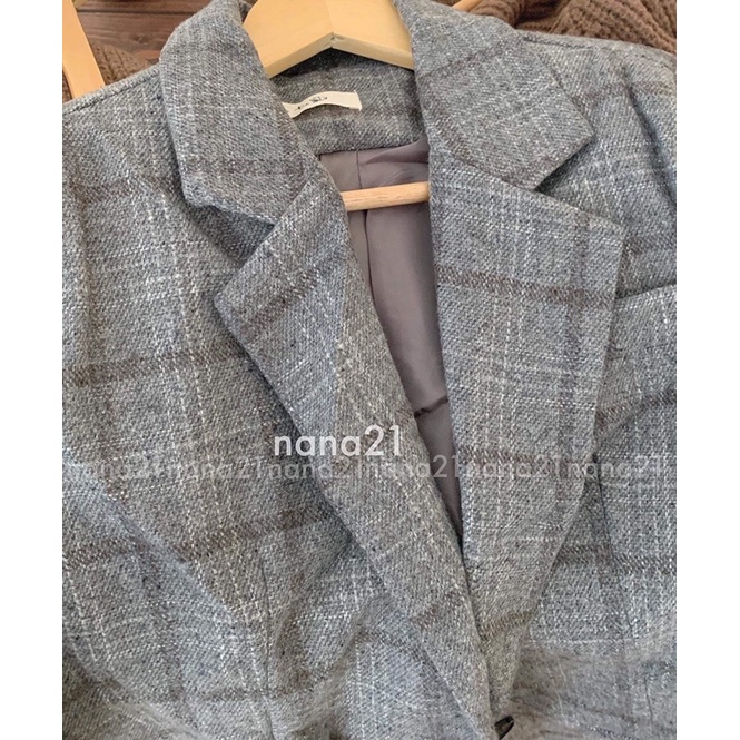 Áo vest kẻ dạ