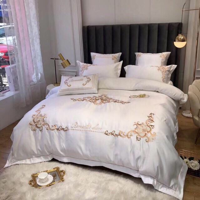 (Có sẵn) (7 Màu) Bộ Chăn Ga Gối Cưới Lụa Silk 4 Món Thêu Hoàng Gia Đẳng Cấp nhập khẩu
