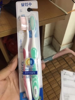 Vỉ 2 bàn chải đánh răng Hàn Quốc (ảnh thật)